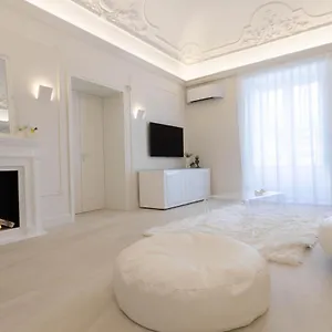 Appartamento Anais Luxury - Centro, Aeroporto di Catania Fontana Rossa